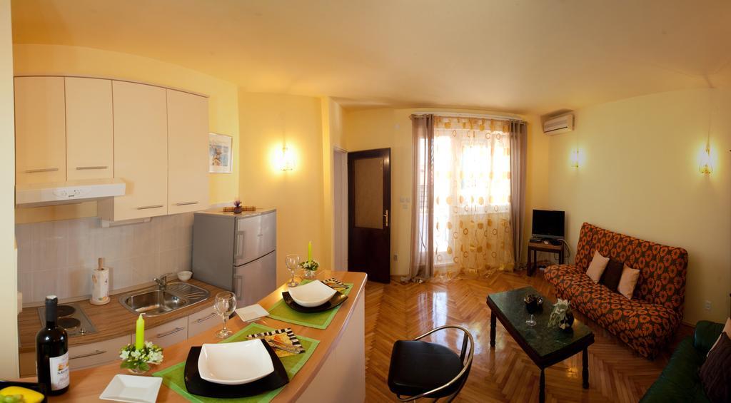 Apartments Beautiful Sandy Beach Split Bilik gambar