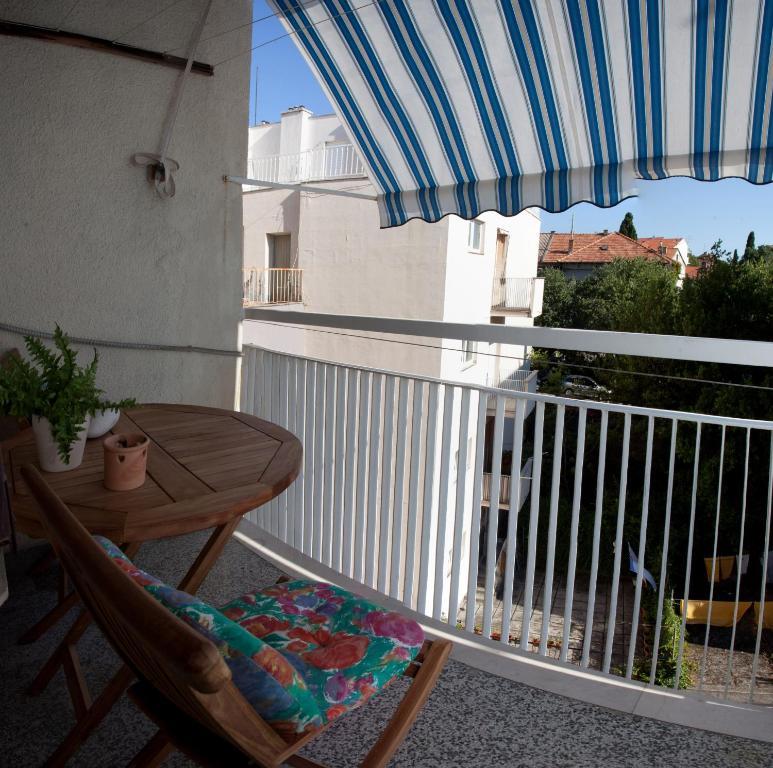 Apartments Beautiful Sandy Beach Split Bilik gambar