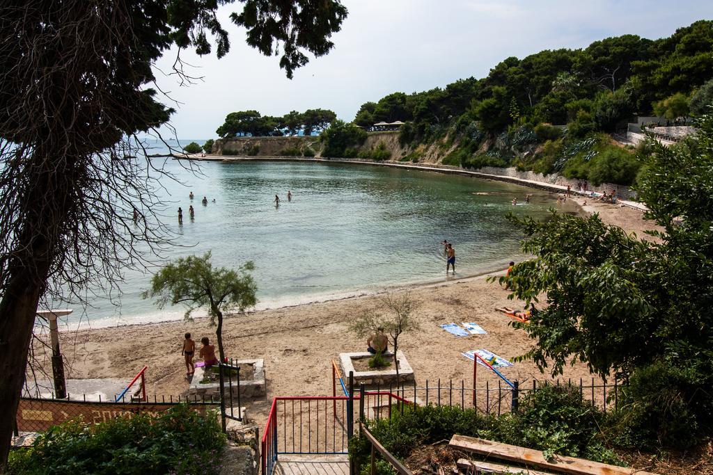 Apartments Beautiful Sandy Beach Split Bilik gambar
